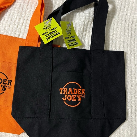 Trader Joe’s Mini Halloween Tote Bags Pack of 2 Black and Orange - Picture 2 of 4